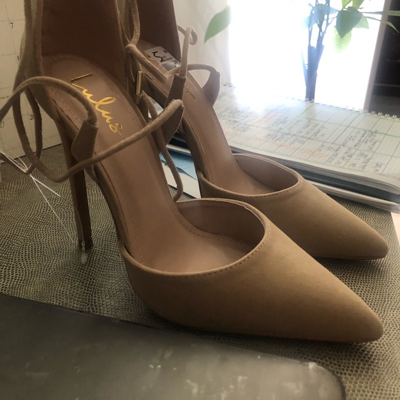 Beige heels - Picture 3 of 3